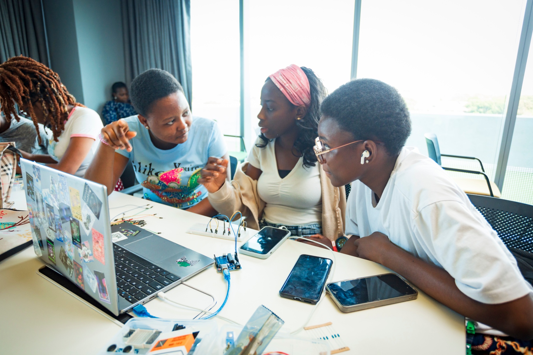 Building & debugging circuits together
